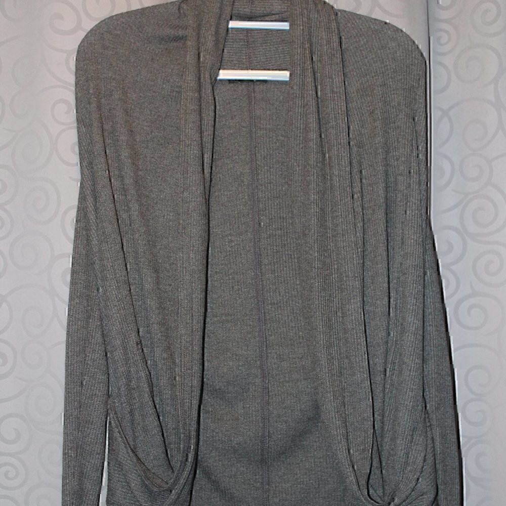 Timing gray sweater cardigan with faux pockets size large - Picture 1 of 7